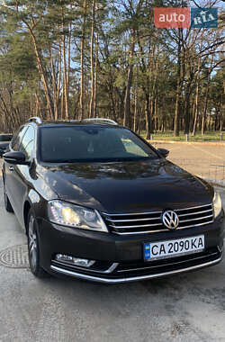 Універсал Volkswagen Passat 2012 в Києві