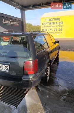 Універсал Volkswagen Passat 1998 в 