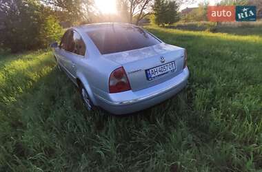 Седан Volkswagen Passat 2004 в 
