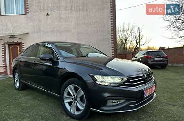 Седан Volkswagen Passat 2021 в 