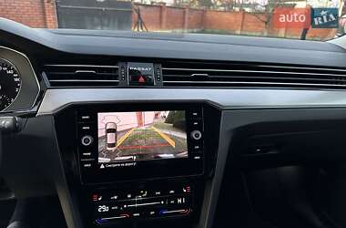 Седан Volkswagen Passat 2021 в 