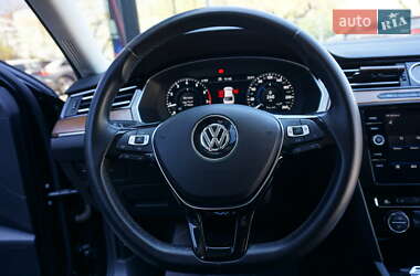 Седан Volkswagen Passat 2019 в 