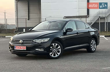 Седан Volkswagen Passat 2020 в Рівному
