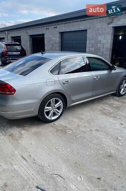 Седан Volkswagen Passat 2013 в 