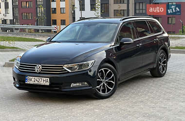 Універсал Volkswagen Passat 2016 в Рівному
