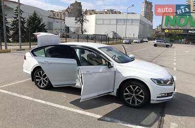 Седан Volkswagen Passat 2016 в 