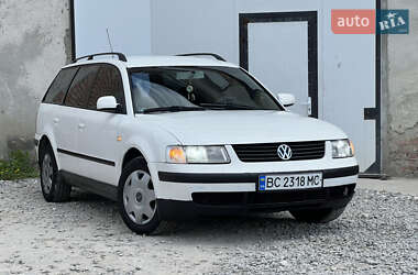 Універсал Volkswagen Passat 1998 в 