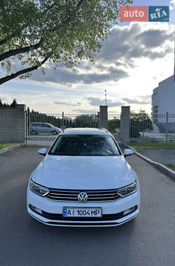 Універсал Volkswagen Passat 2015 в Києві