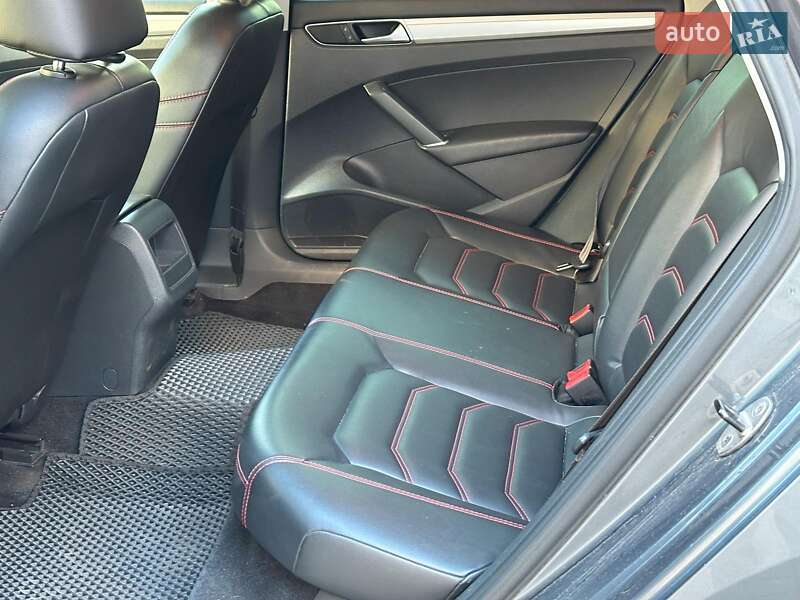 Седан Volkswagen Passat 2016 в Одесі