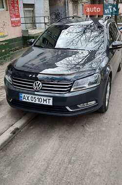 Універсал Volkswagen Passat 2012 в Харкові