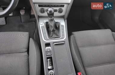 Универсал Volkswagen Passat 2015 в 