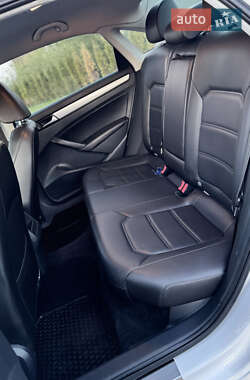 Седан Volkswagen Passat 2014 в 