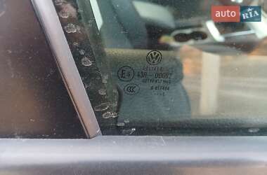 Універсал Volkswagen Passat 2011 в  фото 4 Універсал Volkswagen Passat 2011 в