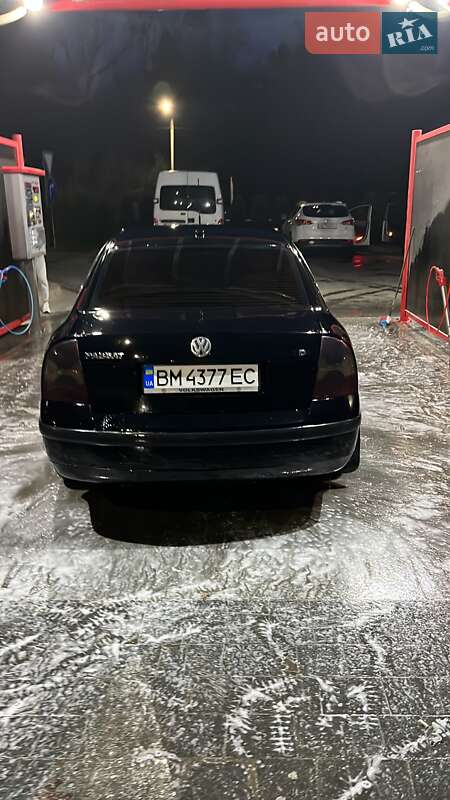 Седан Volkswagen Passat 2001 в Глухове