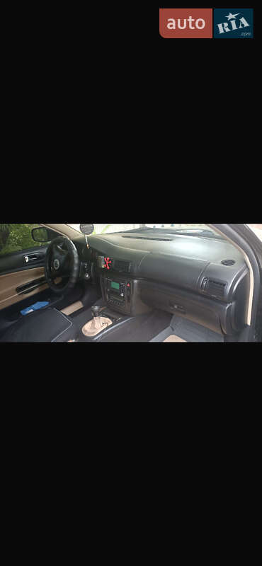 Седан Volkswagen Passat 2001 в Глухове