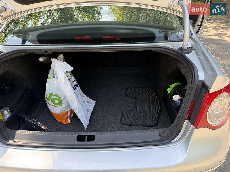 Седан Volkswagen Passat 2010 в Каменском