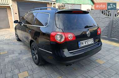 Универсал Volkswagen Passat 2010 в 