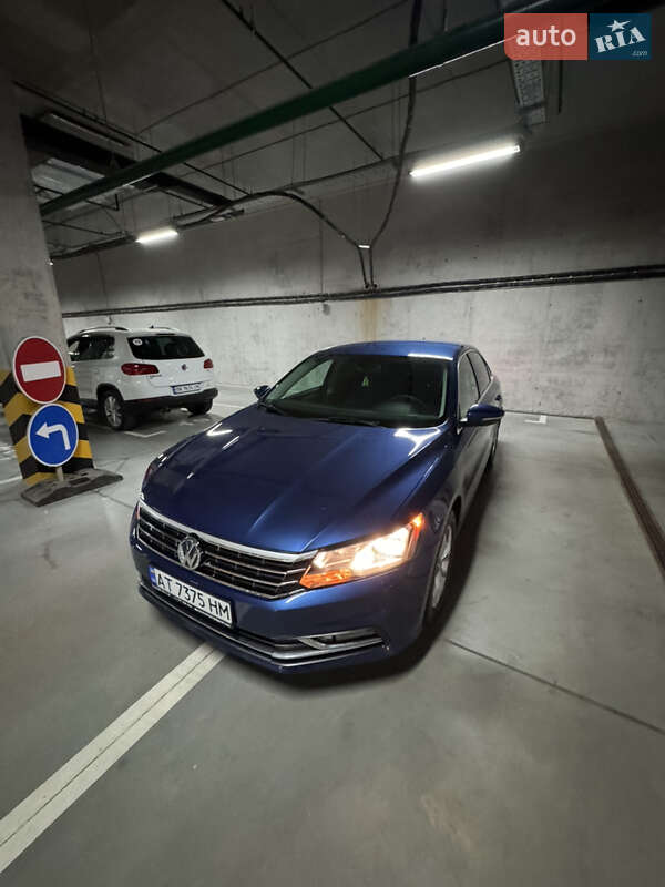 Седан Volkswagen Passat 2015 в Киеве