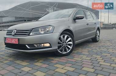 Універсал Volkswagen Passat 2012 в 