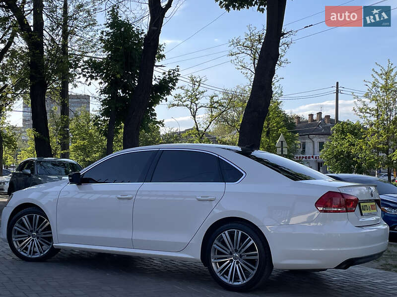 Седан Volkswagen Passat 2014 в Миколаєві