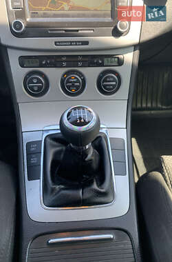 Универсал Volkswagen Passat 2007 в 