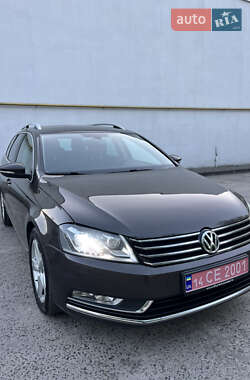 Універсал Volkswagen Passat 2012 в 