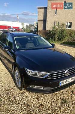 Універсал Volkswagen Passat 2017 в Підгайцях