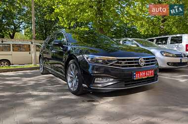 Универсал Volkswagen Passat 2020 в Луцке