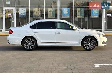 Седан Volkswagen Passat 2017 в 