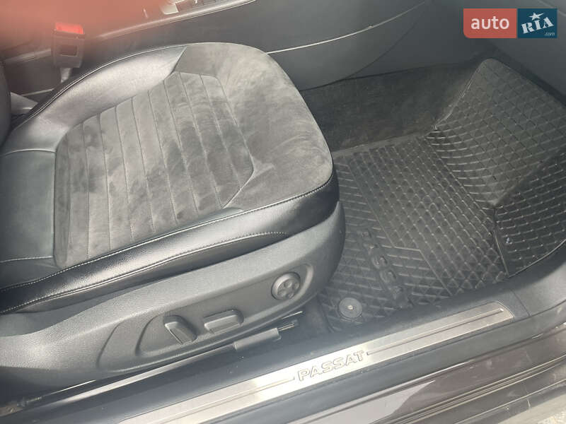 Седан Volkswagen Passat 2013 в Тернополе
