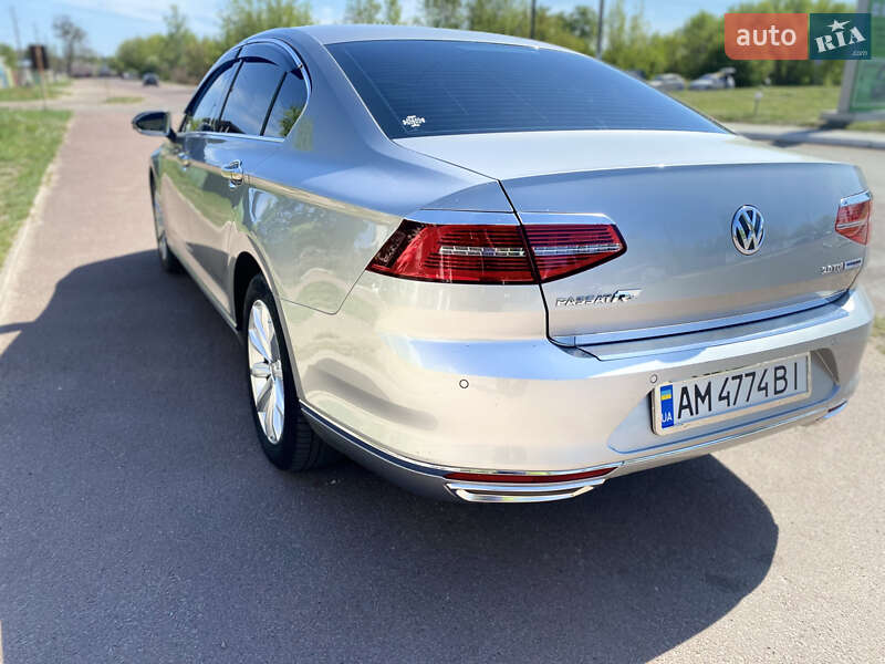 Седан Volkswagen Passat 2016 в Коростене