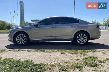 Седан Volkswagen Passat 2016 в Коростені