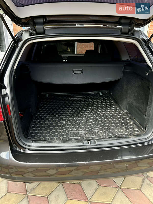Універсал Volkswagen Passat 2010 в Валках