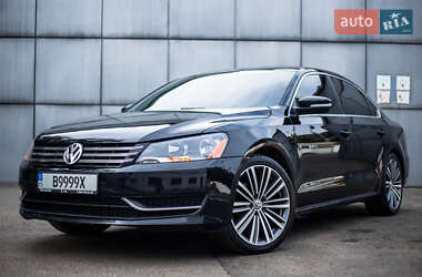 Седан Volkswagen Passat 2012 в Києві