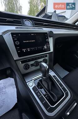 Универсал Volkswagen Passat 2019 в 