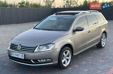Універсал Volkswagen Passat 2012 в 