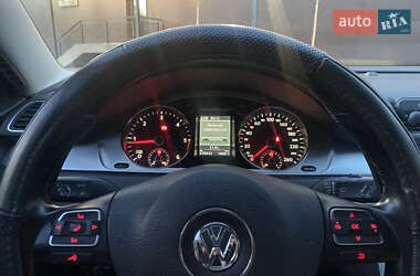 Универсал Volkswagen Passat 2012 в 