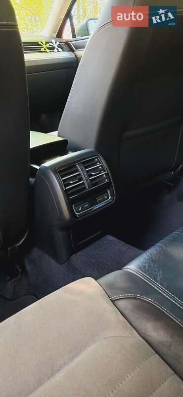 Универсал Volkswagen Passat 2016 в Киеве