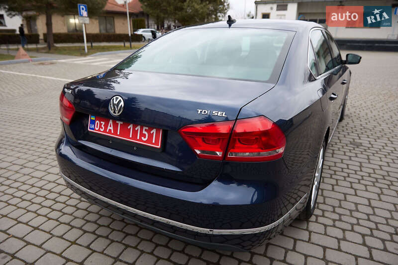 Седан Volkswagen Passat 2014 в Ивано-Франковске