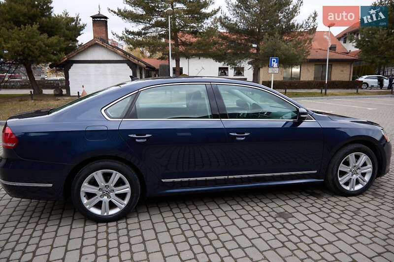 Седан Volkswagen Passat 2014 в Ивано-Франковске