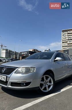 Универсал Volkswagen Passat 2009 в Житомире