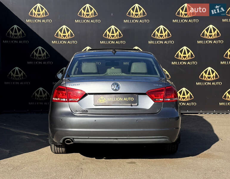 Седан Volkswagen Passat 2012 в Києві