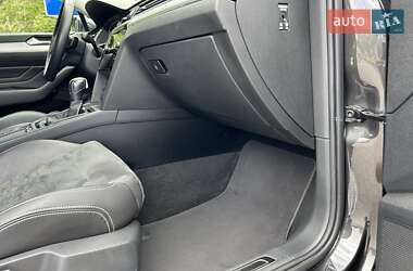 Седан Volkswagen Passat 2022 в 