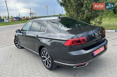 Седан Volkswagen Passat 2022 в 
