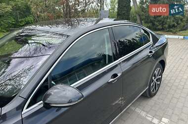 Седан Volkswagen Passat 2022 в 