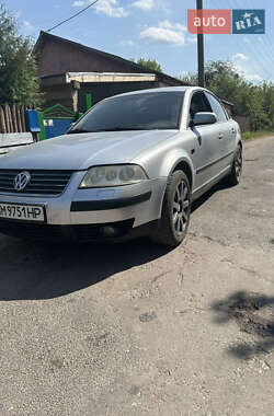 Седан Volkswagen Passat 2001 в Овруче