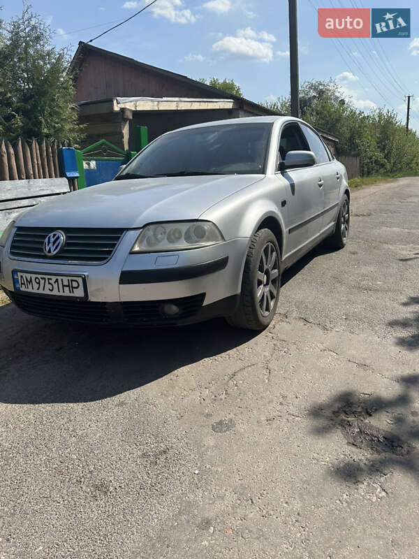 Седан Volkswagen Passat 2001 в Овруче