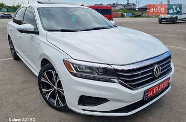 Седан Volkswagen Passat 2021 в Ровно
