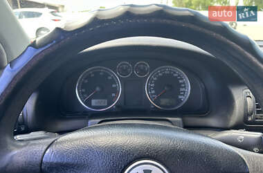 Седан Volkswagen Passat 2003 в 