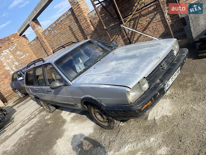 Универсал Volkswagen Passat 1985 в 